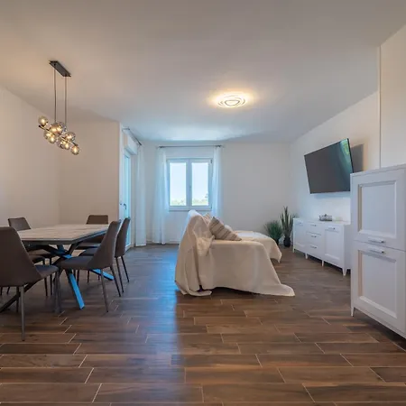 Apartment La Tramontana Di Enza - Porto Torres