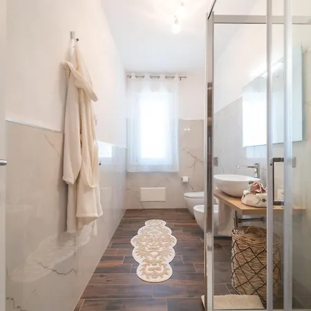 La Tramontana Di Enza - Apartman *